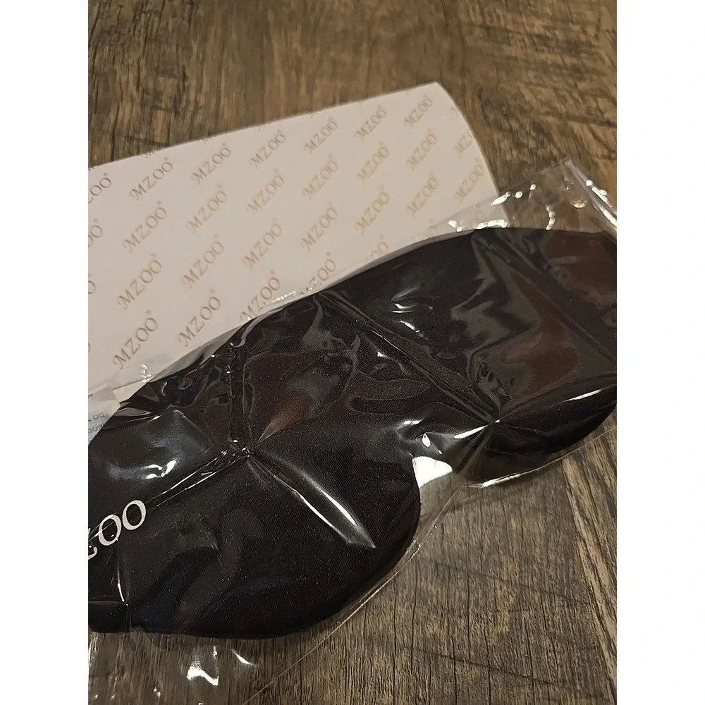 MZOO sm010 Sleep Mask with Eye Cups - Black